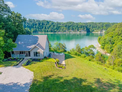1585 Todd Farm Rd, Nancy, KY 42544