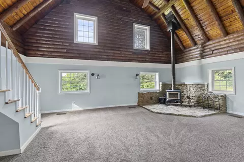 Living - 39 Wright Rd, Frankfort, KY 40601 photo 1 of 4