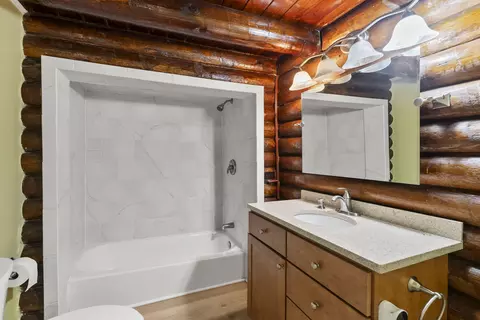 Bath - 39 Wright Rd, Frankfort, KY 40601 photo 1 of 3