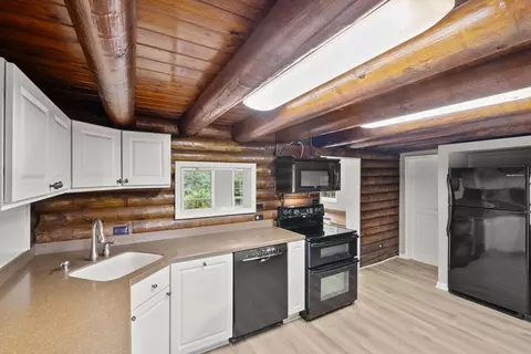 Kitchen - 39 Wright Rd, Frankfort, KY 40601 photo 4 of 4