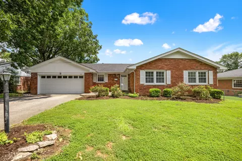 151 Pinehurst Dr, Frankfort, KY 40601