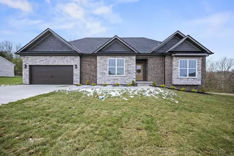 121 Ivy Creek Dr, Richmond, KY 40475
