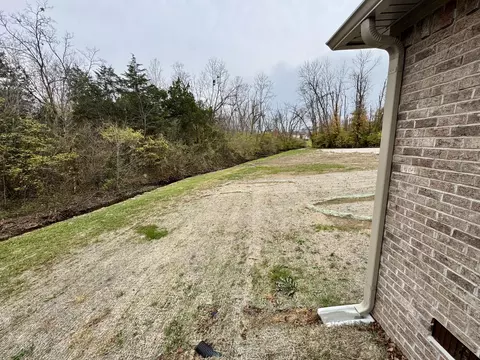 Exterior - 363 Baldwin St, Berea, KY 40403 photo 3 of 4