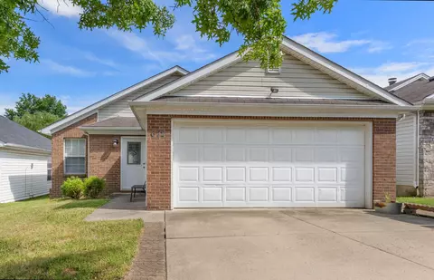 672 Morgan Hills Dr, Lexington, KY 40509