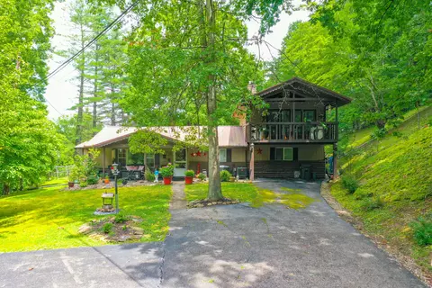 902 E 9th St, London, KY 40741