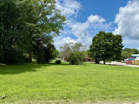 28 Lumber St, Beattyville, KY 41311