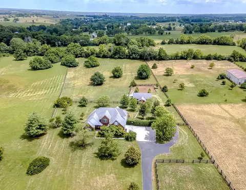 1431 Troy Rd, Wilmore, KY 40390