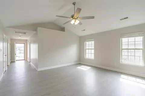 Living - 101 Marjorie Pl, Georgetown, KY 40324 photo 1 of 5
