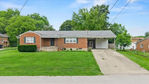 10 Howard Dr, Winchester, KY 40391