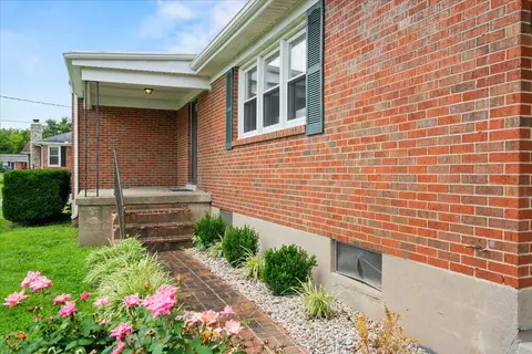 10 Howard Dr, Winchester, KY 40391 photo 3