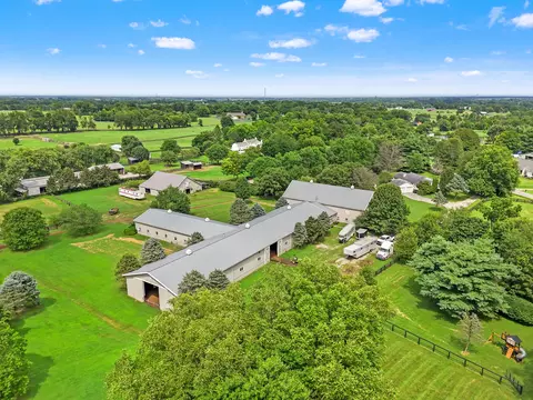 3352 Huntertown Rd, Versailles, KY 40383