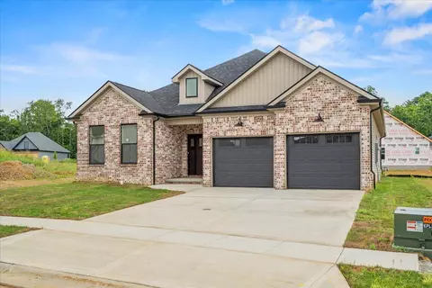 4125 Meadowlark Rd, Lexington, KY 40509