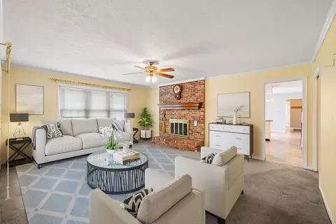 Living - 1108 Beth Ct, Georgetown, KY 40324 photo 1 of 5
