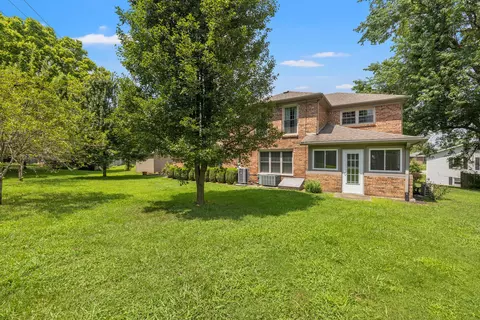 Exterior - 1108 Beth Ct, Georgetown, KY 40324 photo 6 of 10