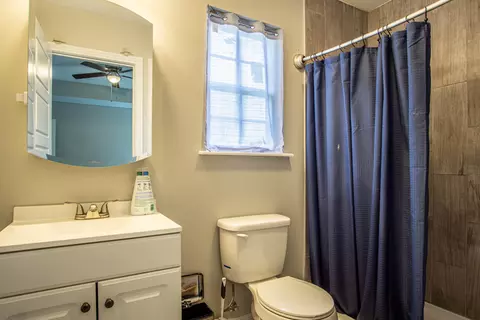 Bath - 1792 Adams Rd, Corbin, KY 40701 photo 1 of 2
