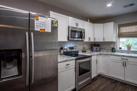 Kitchen - 1792 Adams Rd, Corbin, KY 40701 photo 6 of 7