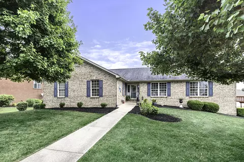 404 N Keene Way Dr, Nicholasville, KY 40356