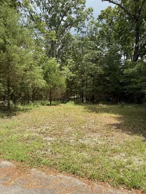 9130 Leatherwood Rd, Frenchburg, KY 40322