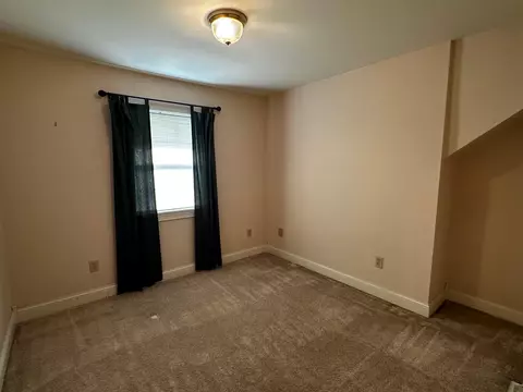 Bedroom - 2010 Cedar Ln, Corbin, KY 40701 photo 6 of 6