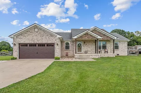 241 Deer Run Rd, Irvine, KY 40336