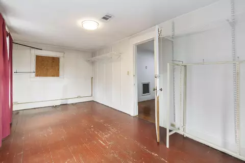 Bedroom - 110 Padgett St, Corbin, KY 40701 photo 6 of 9