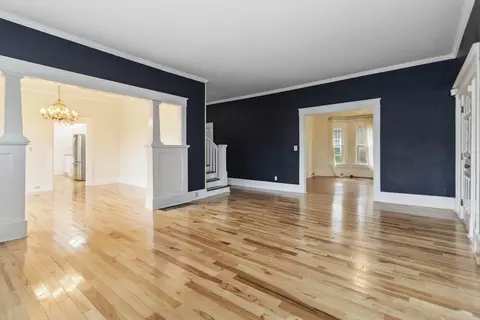 Living - 110 Padgett St, Corbin, KY 40701 photo 3 of 13
