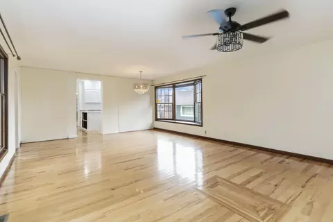 Living - 110 Padgett St, Corbin, KY 40701 photo 13 of 13