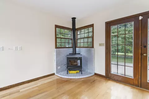 Living - 110 Padgett St, Corbin, KY 40701 photo 12 of 13