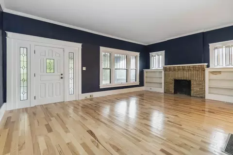 Living - 110 Padgett St, Corbin, KY 40701 photo 1 of 13