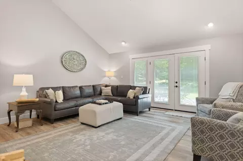 Living - 309 Riva Ridge Trl, Corbin, KY 40701 photo 1 of 5