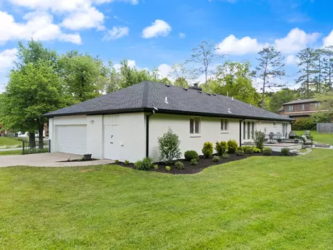 Exterior - 309 Riva Ridge Trl, Corbin, KY 40701 photo 10 of 14