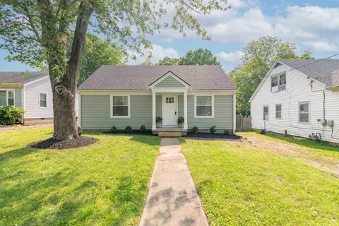 204 Elmwood Dr, Lexington, KY 40505