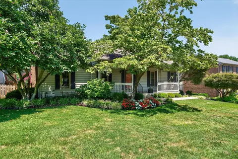 1321 Copper Creek Dr, Lexington, KY 40514