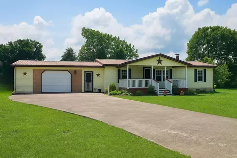 365 Meadowbrook Dr, Stanford, KY 40484