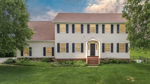 136 Stacy Dr, Mount Sterling, KY 40353