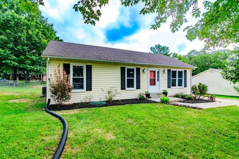 1024 David Dr, Lawrenceburg, KY 40342