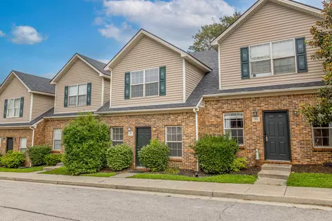 1104 Oatlands Park, Lexington, KY 40509