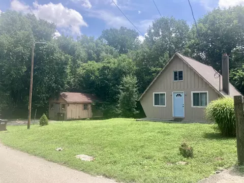 175 Red Bird Dr, Clay City, KY 40312