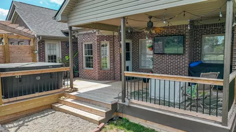 310 Bocote Dr, Berea, KY 40403 photo 3
