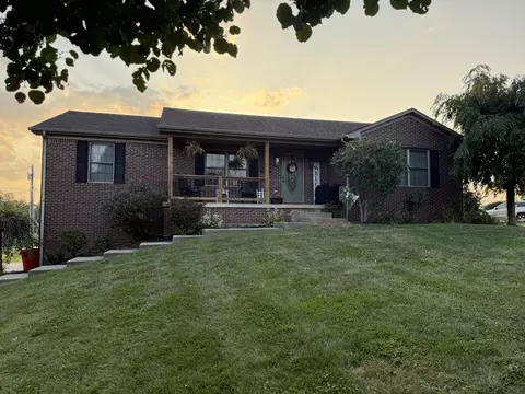 110 Springhill Ln, Berea, KY 40403