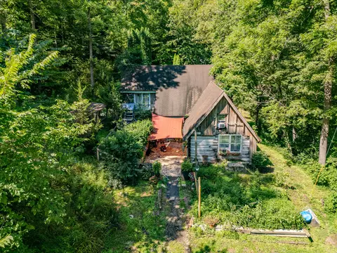 1995 Lower Cane Creek Rd, Stanton, KY 40380