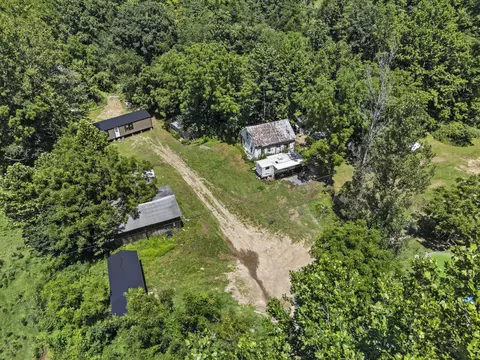 1106 Greenbriar Rd, Olive Hill, KY 41164