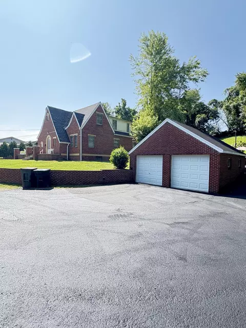111 House Ave, Manchester, KY 40962