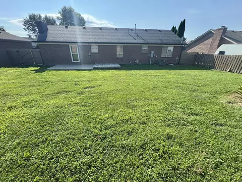 1012 Jd Cir, Berea, KY 40403 photo 2