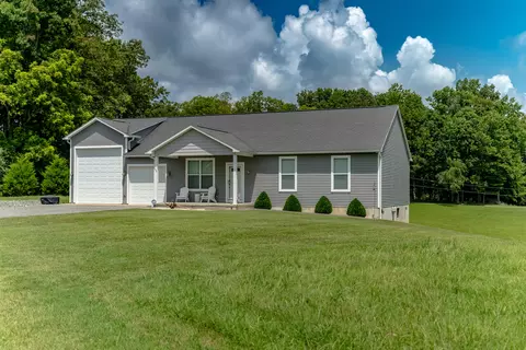 65 Indian Hills Dr, Russell Springs, KY 42642