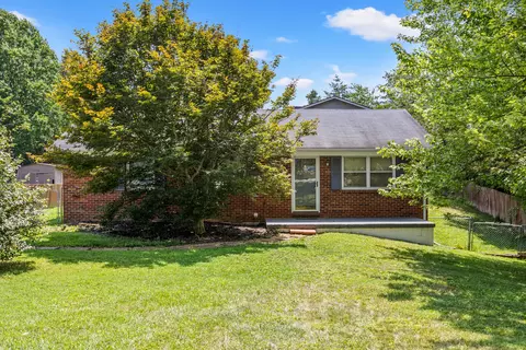 1955 Opossum Run Rd, Irvine, KY 40336