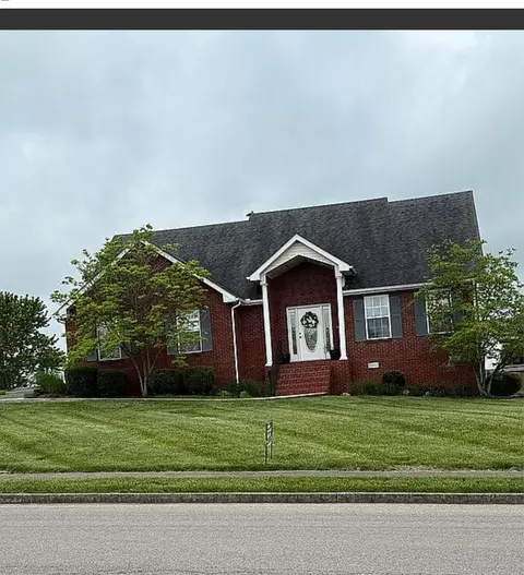 101 Creekside Dr, Danville, KY 40422