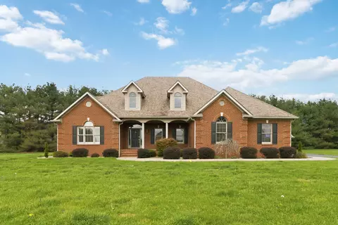 342 Masters Ct, Hustonville, KY 40437