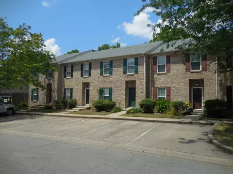 353 Furlong View Ct, Lexington, KY 40511