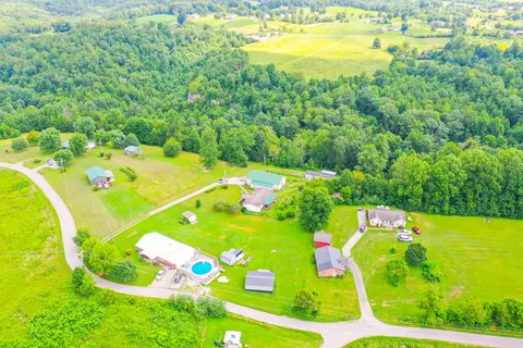 728 Little Arthur Ridge Rd, East Bernstadt, KY 40729